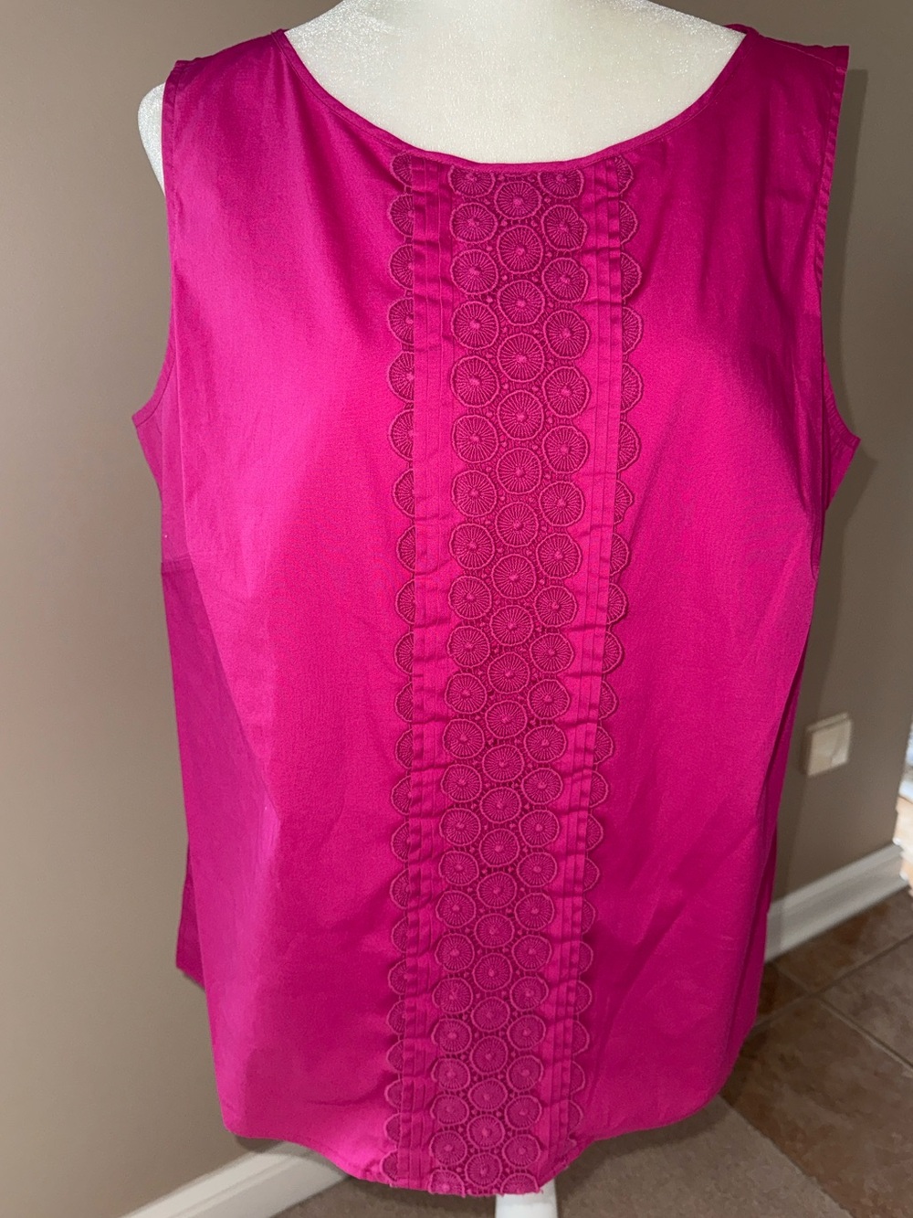 Talbots Fuchsia Embroidered Scoop Neck Tank, Size 16W, NWT